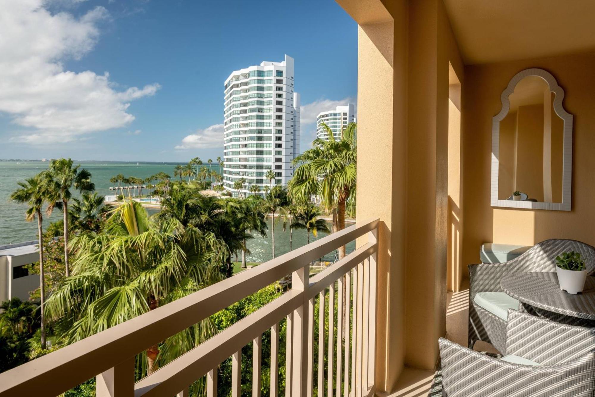 One-Bedroom Suite with Bay View and Balcony,1710022061:JPEG